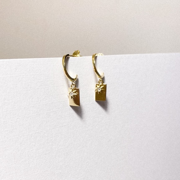 Star Pendant 18K Gold Plated Semi-Hoops - Picture 3 of 4